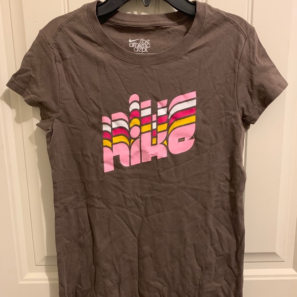 nike repeat tee nike repeat tee